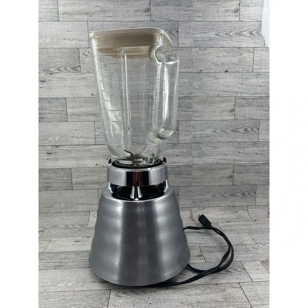 Osterizer Classic Blender Brushed Chrome‎ Beehive Metal Base 600W Glass Jar 564A